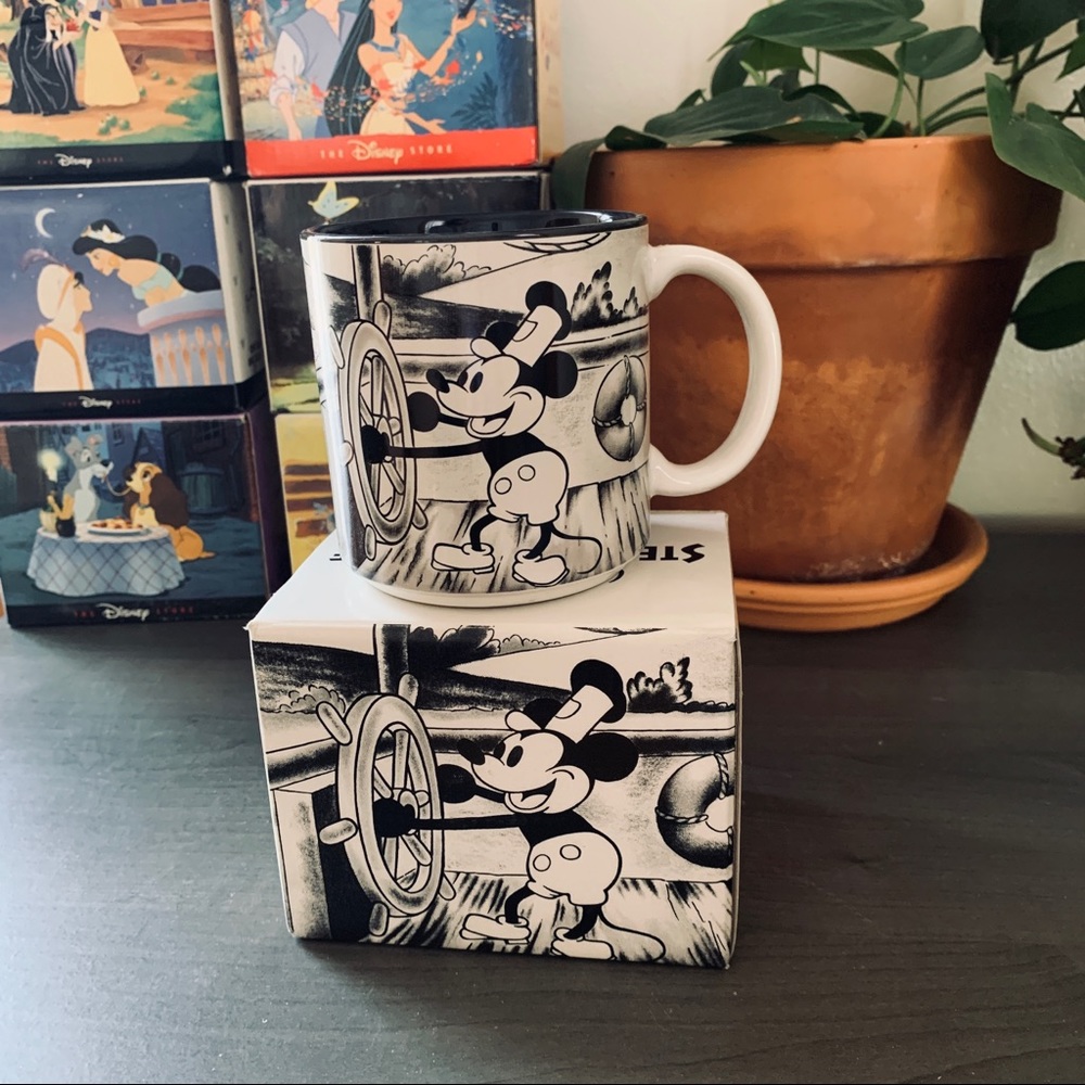 Retired Disney Steamboat Ceramic Mug Original Box